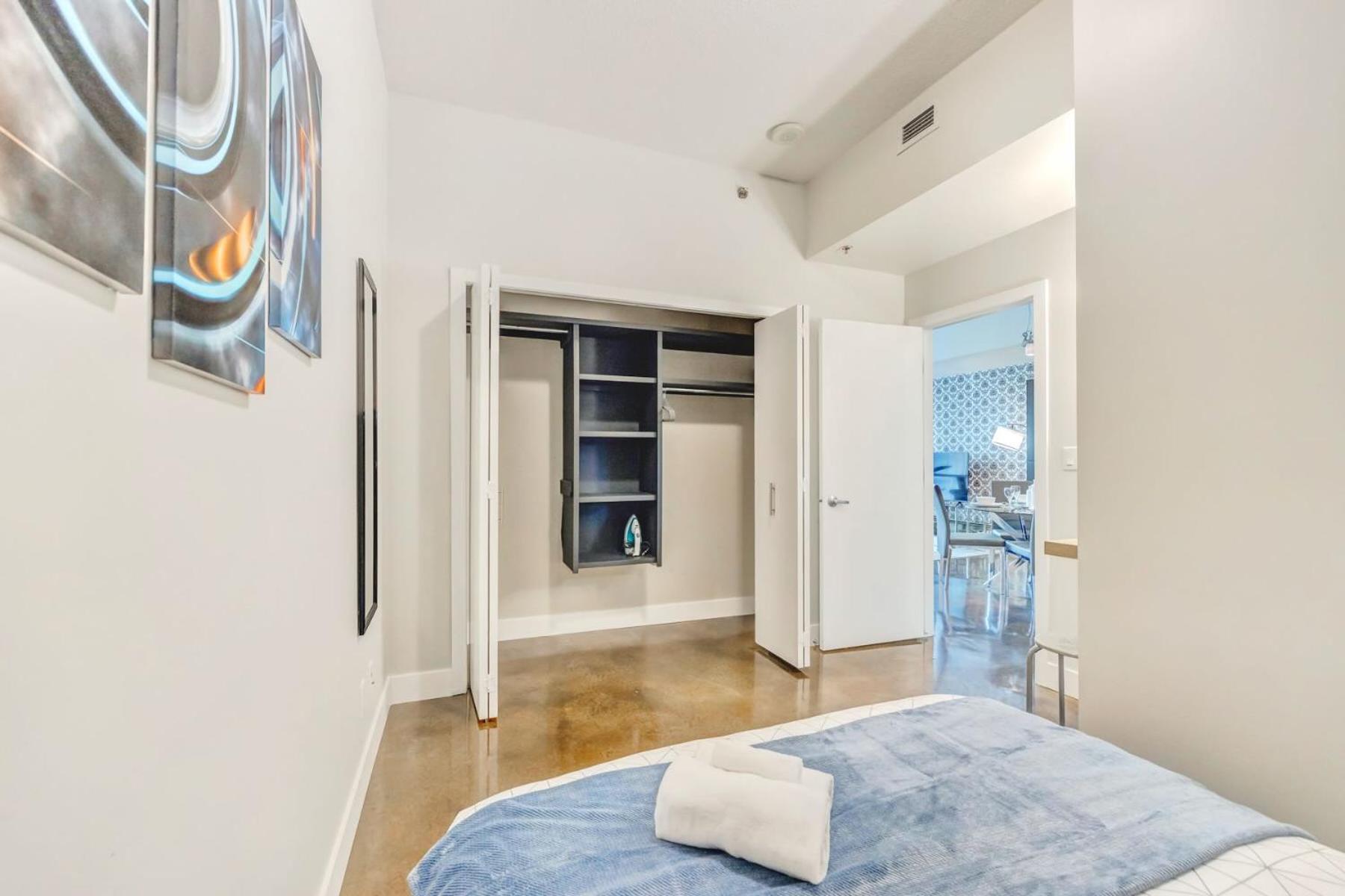 Luxury 2Br Condo - King Bed - Stunning City Views YYC Eksteriør billede