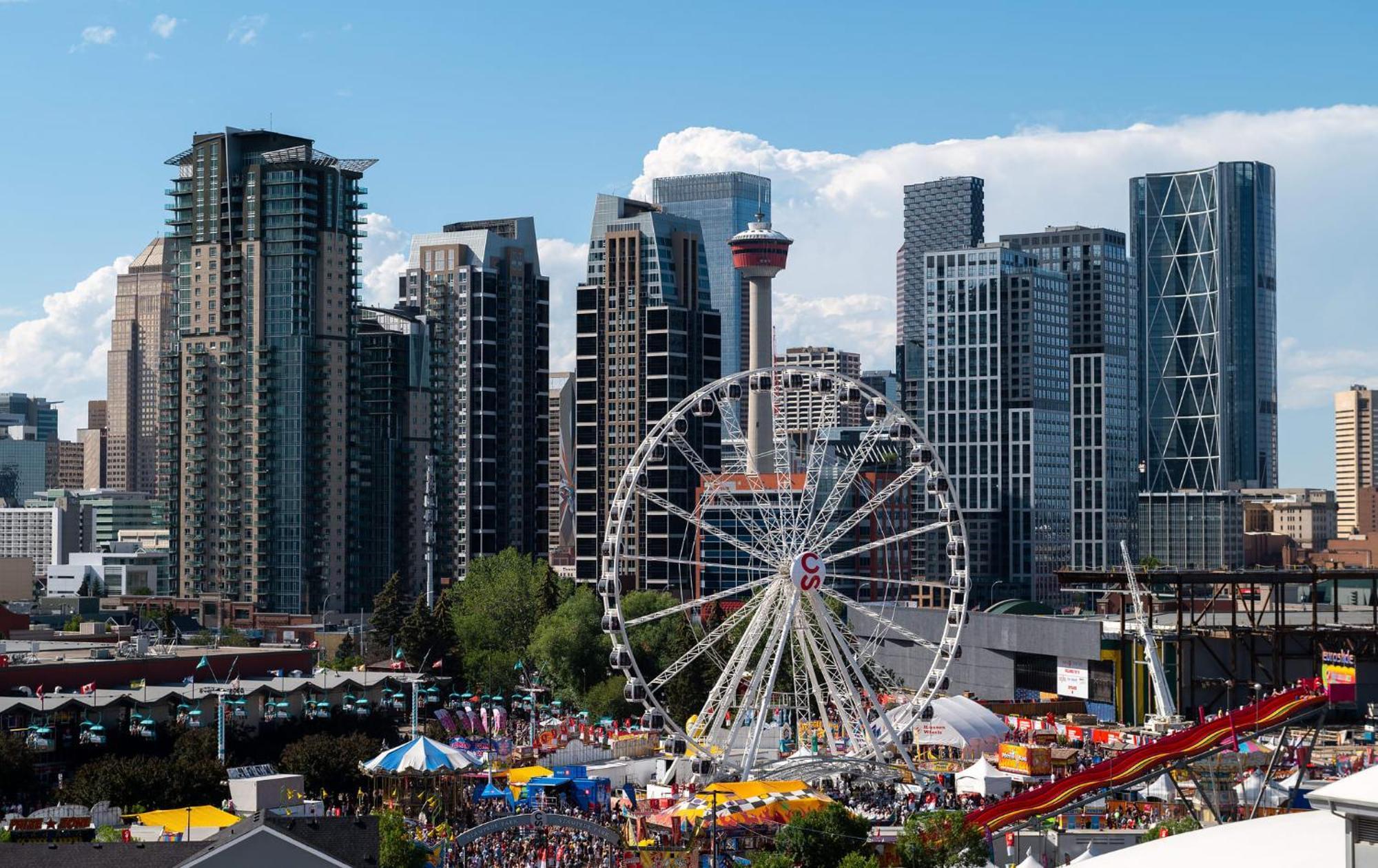 Luxury 2Br Condo - King Bed - Stunning City Views YYC Eksteriør billede
